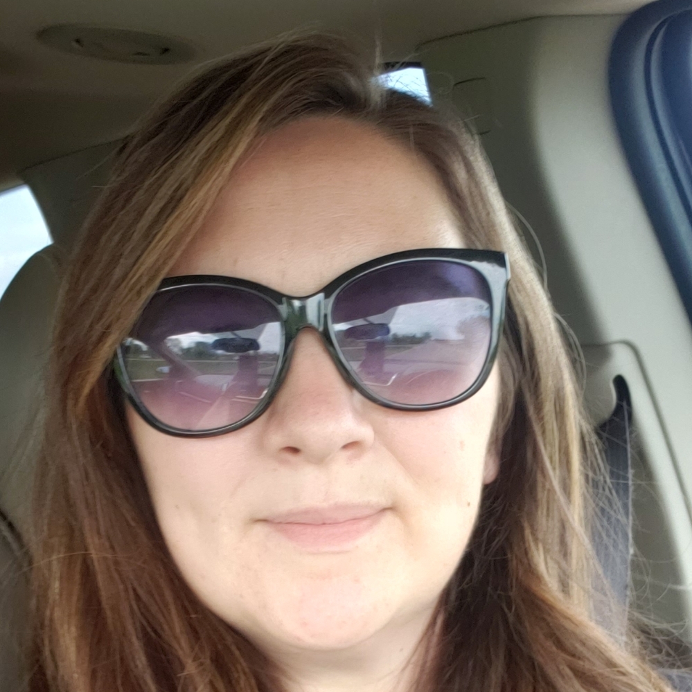 Meet your Posher, Janelle